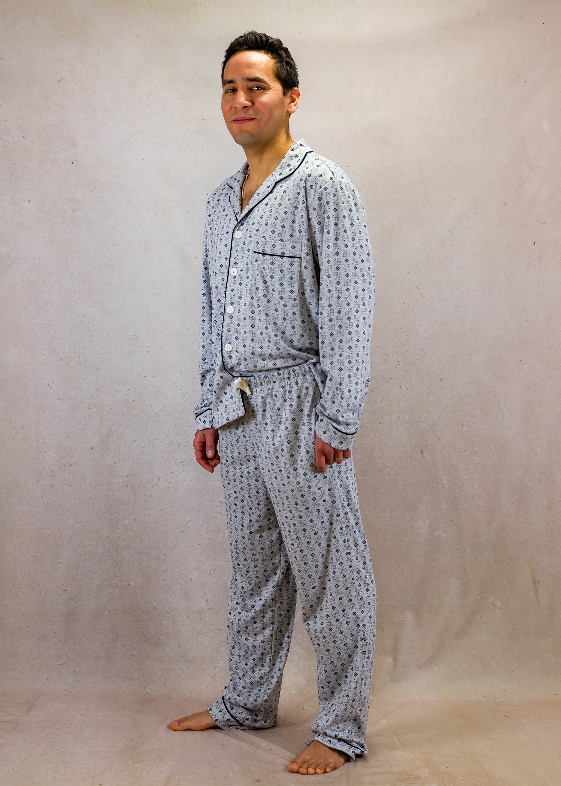 Grey squares set with long-sleeves top and trouser