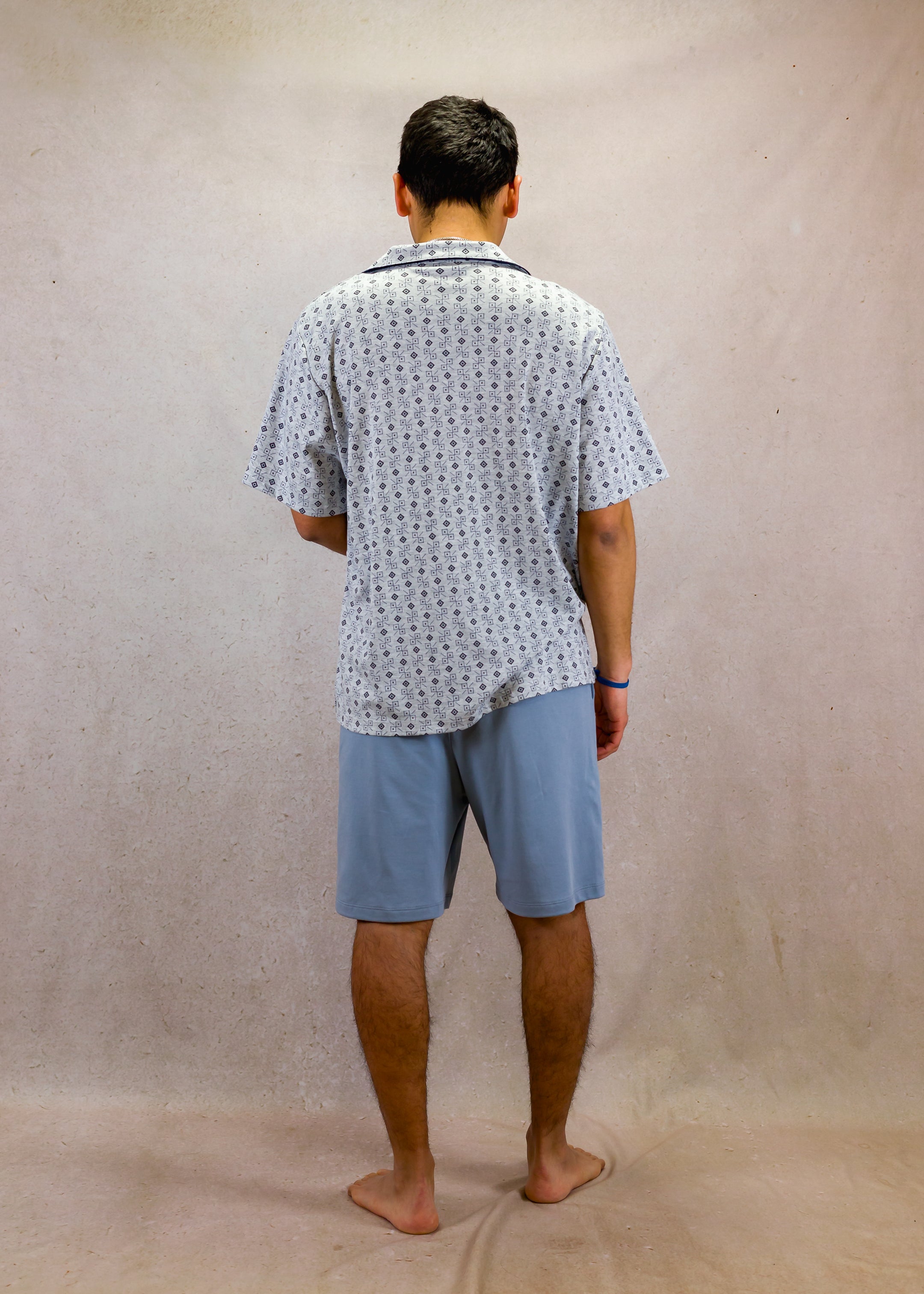 Grey squares set with short-sleeves and short